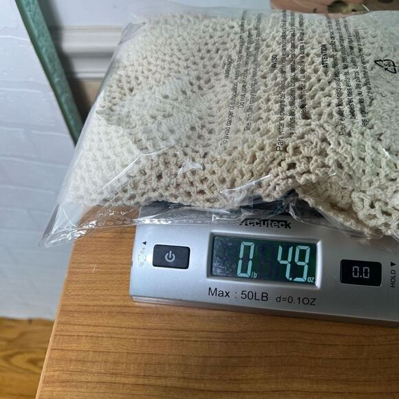 Vintage table doiley crocher big 26" Diameter - Picture 6 of 7